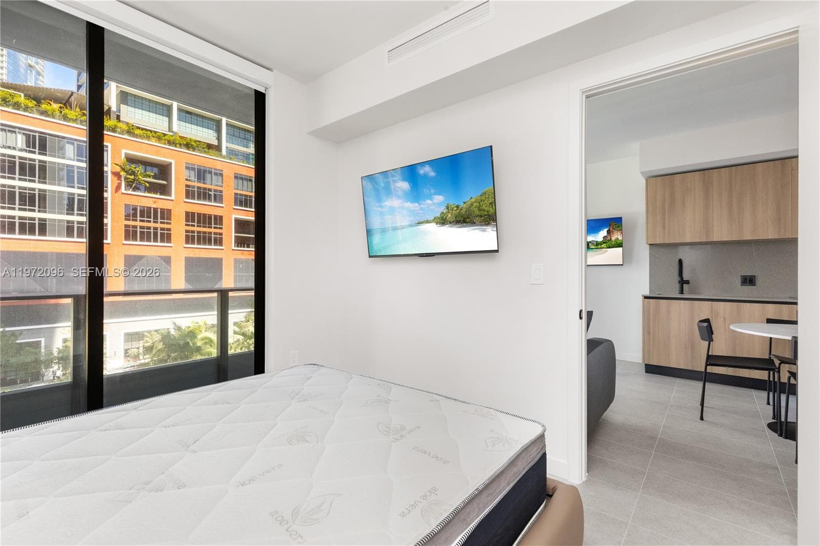 121 Northeast 5th Street # 510, Miami FL 33132 — 15
