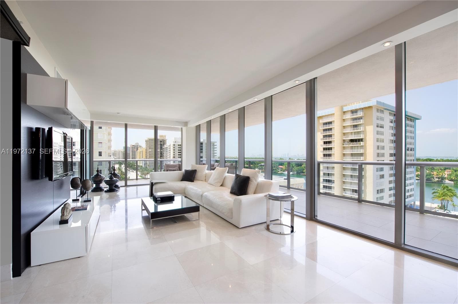 5875 Collins Ave # 1008, Miami Beach FL 33140 — 1