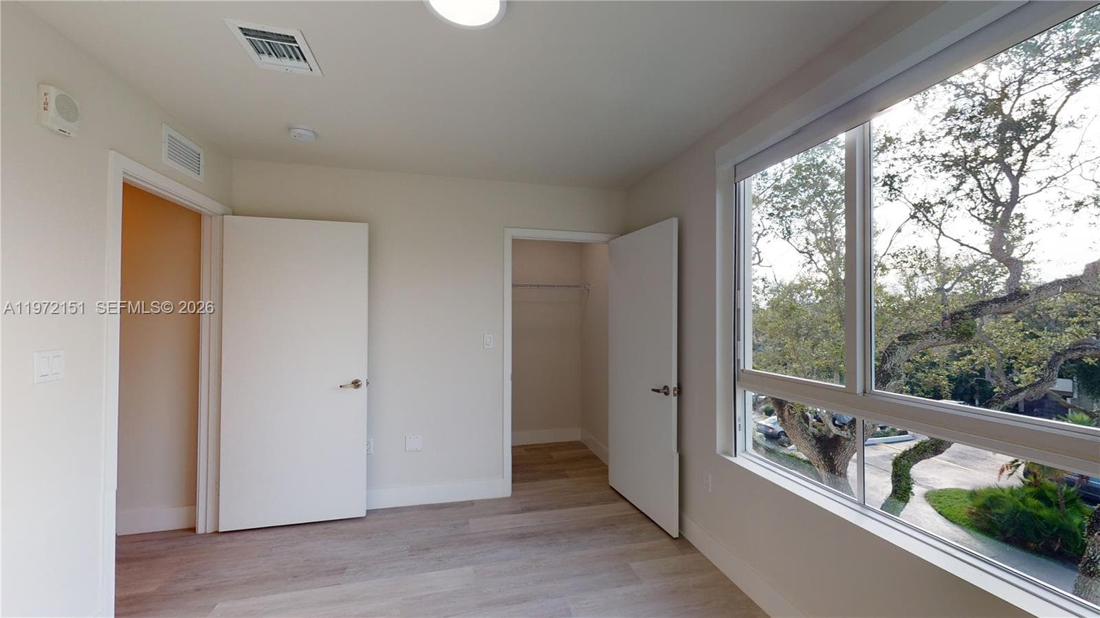 2555 NE 193rd St # 2224, Miami FL 33180 — 16