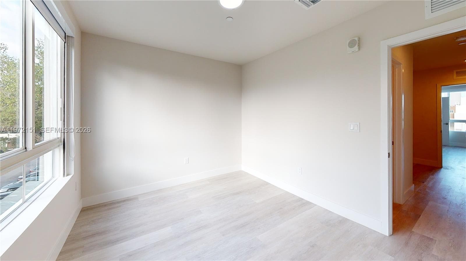 2555 NE 193rd St # 2224, Miami FL 33180 — 22