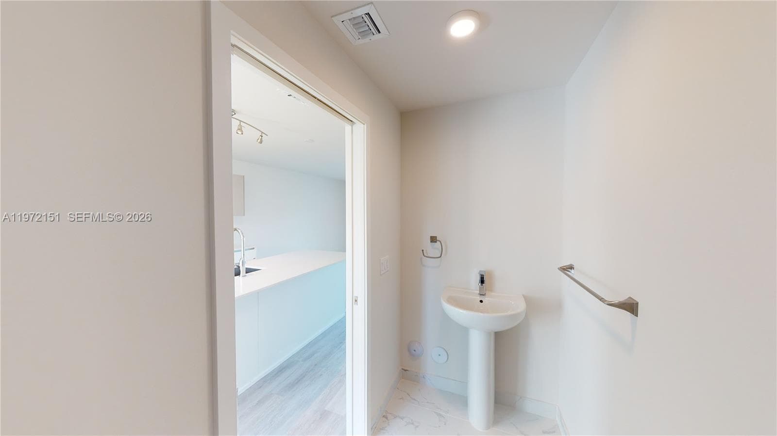 2555 NE 193rd St # 2224, Miami FL 33180 — 7