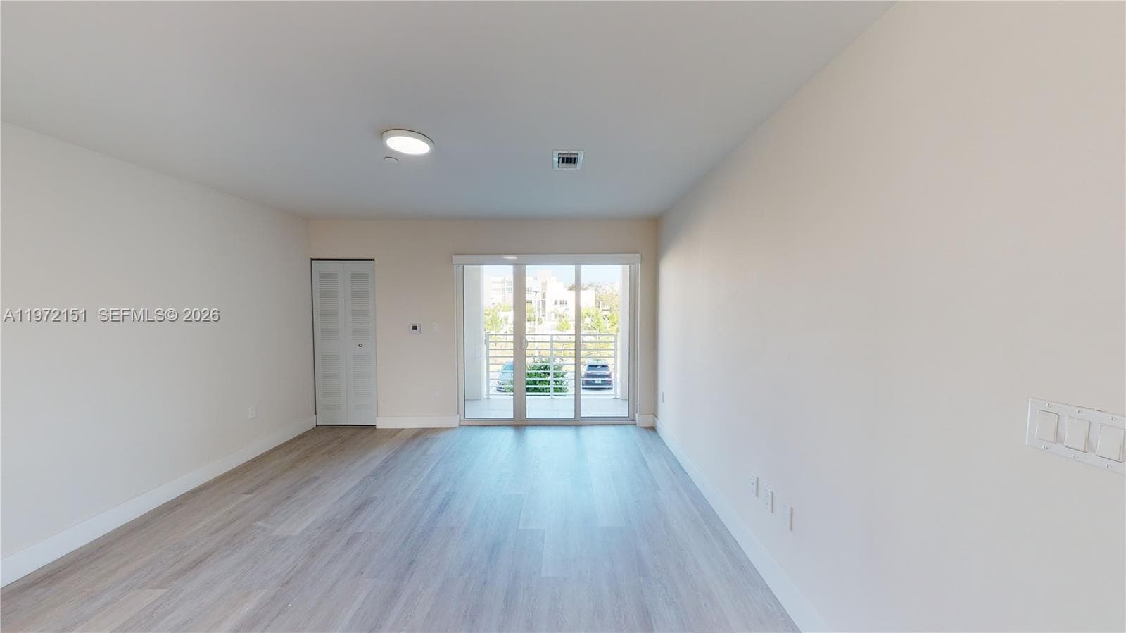 2555 NE 193rd St # 2224, Miami FL 33180 — 10