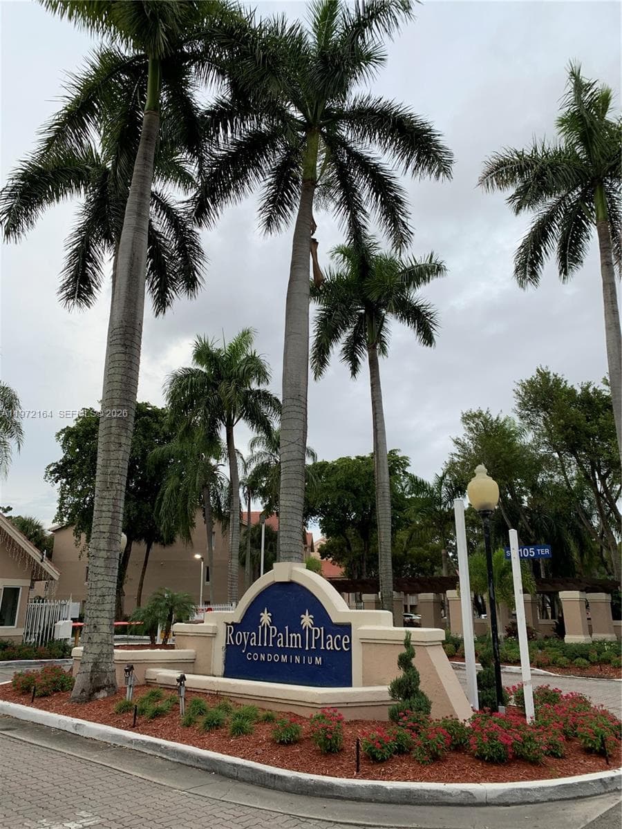 Royal Palm Place, Miami, FL — 1
