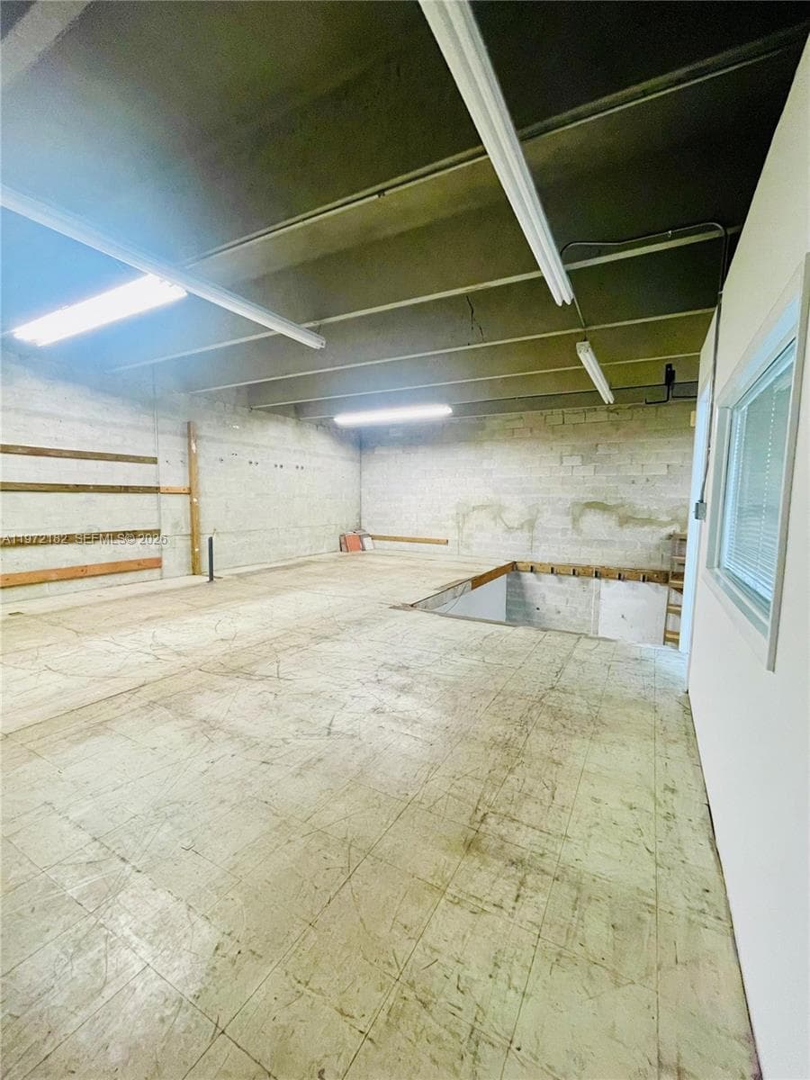 3100 Milam Dairy Rd # 112, Miami FL 33122 — 23