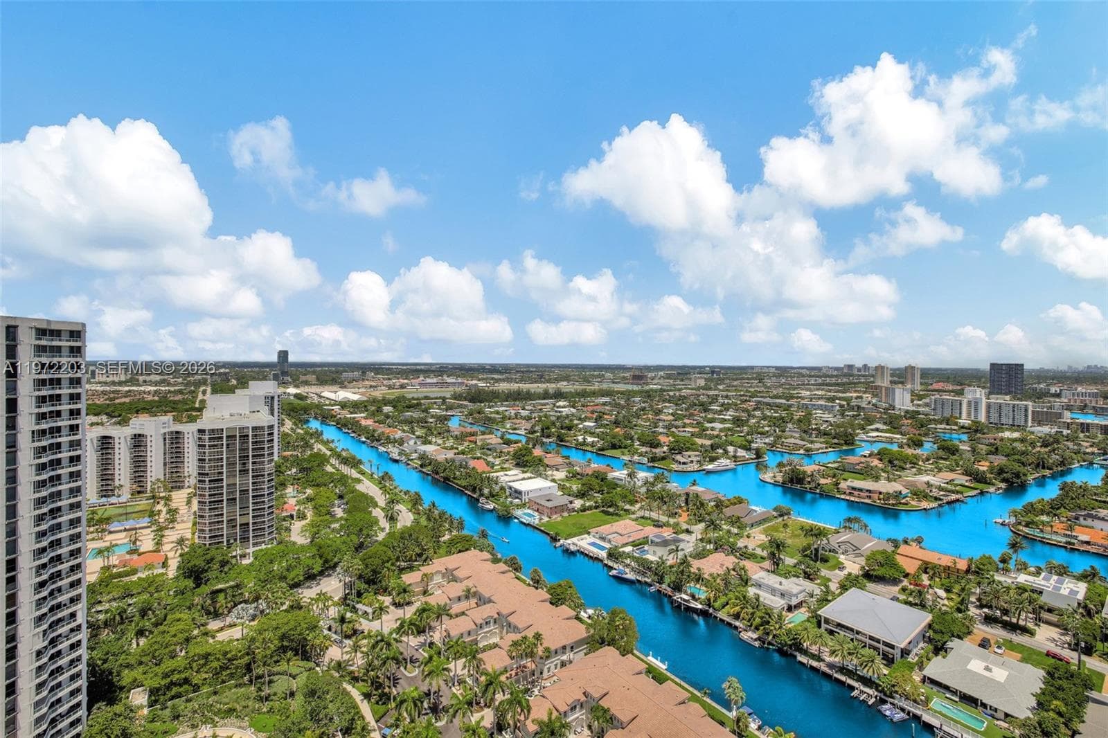 21200 Point Pl, Aventura FL 33180 — 56