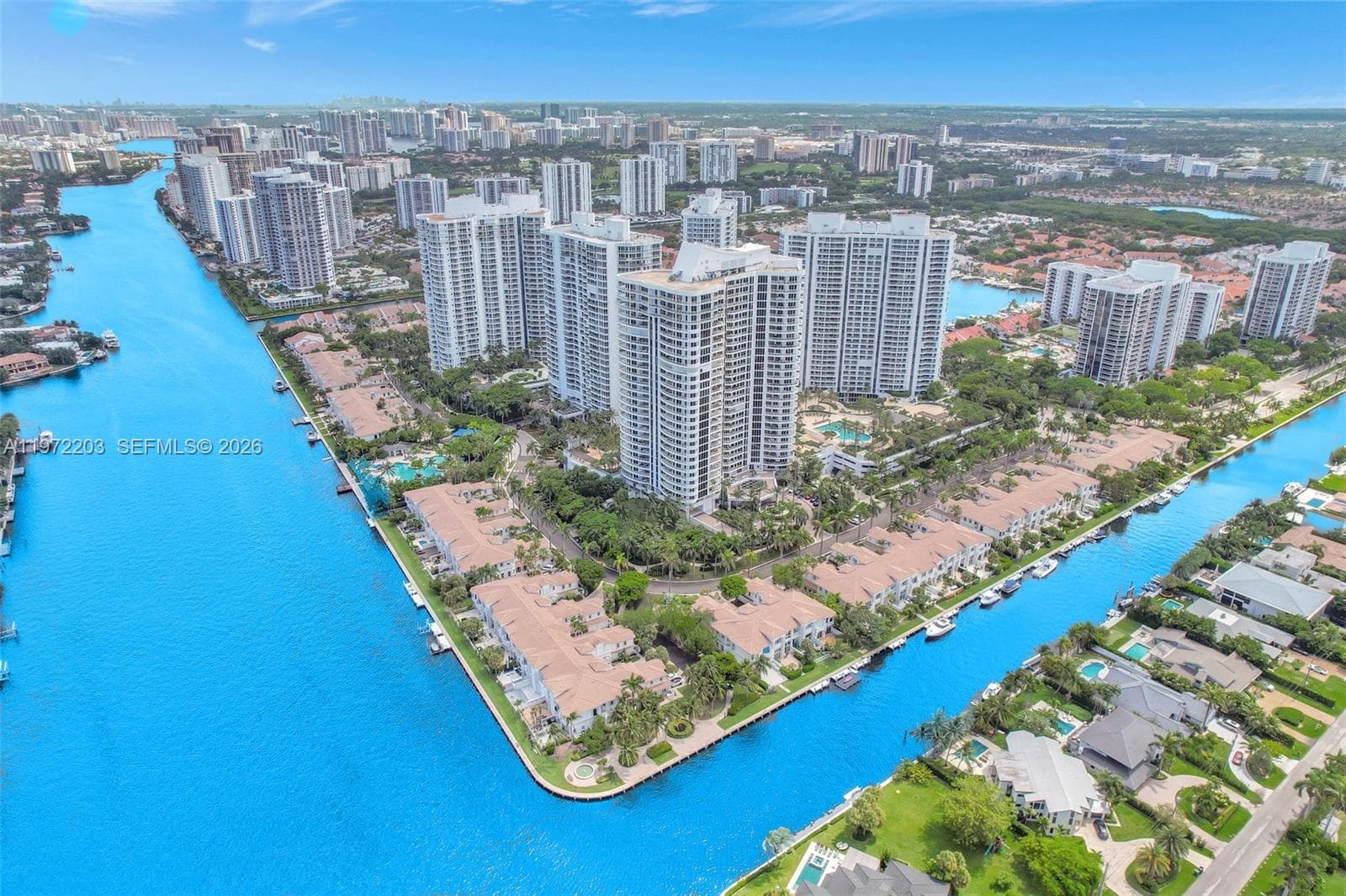 21200 Point Pl, Aventura FL 33180 — 67