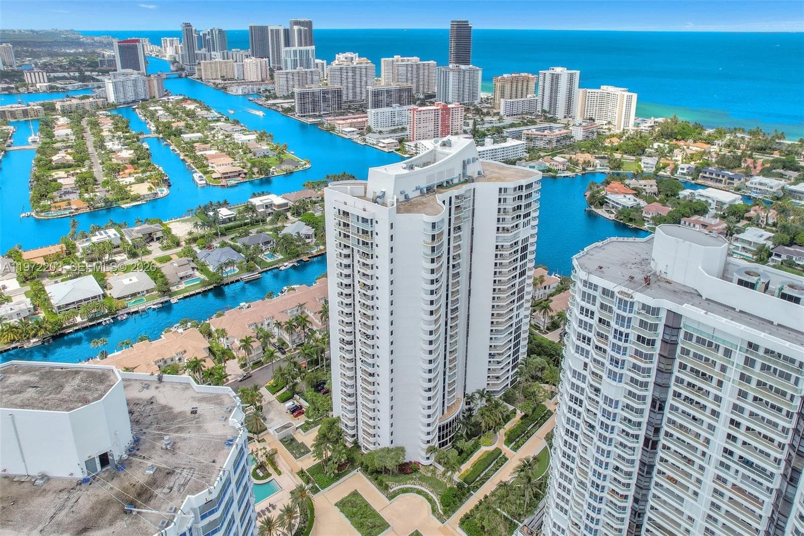 21200 Point Pl, Aventura FL 33180 — 88