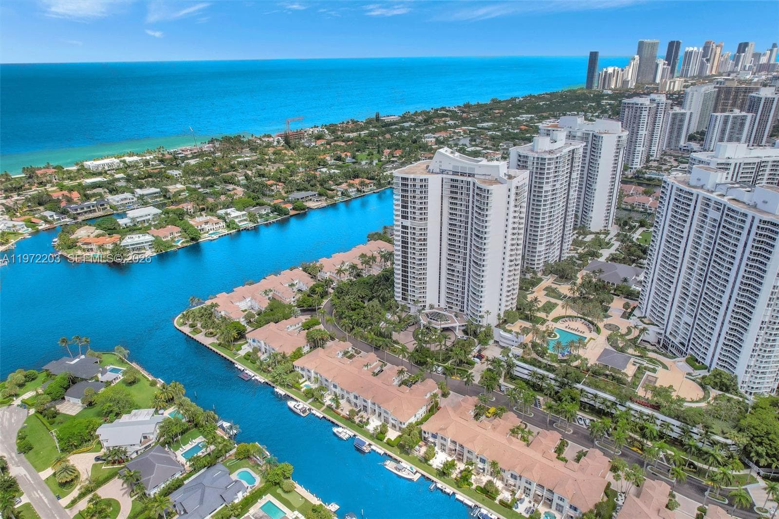 21200 Point Pl, Aventura FL 33180 — 86
