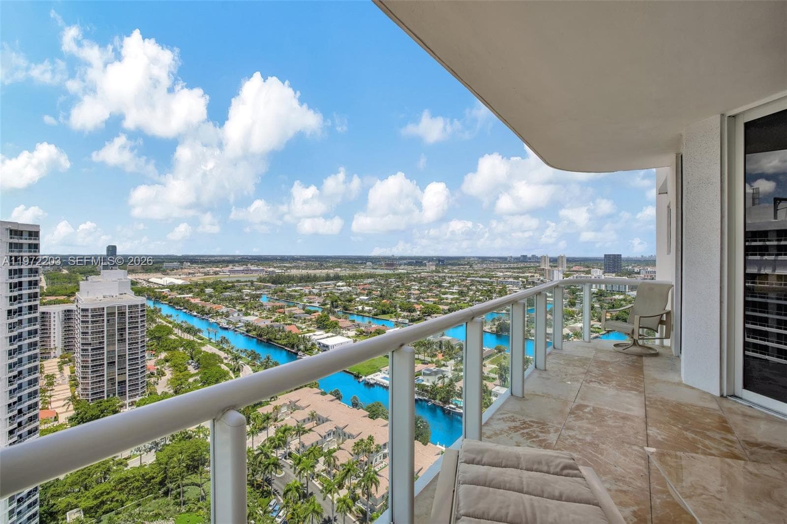 21200 Point Pl, Aventura FL 33180 — 49