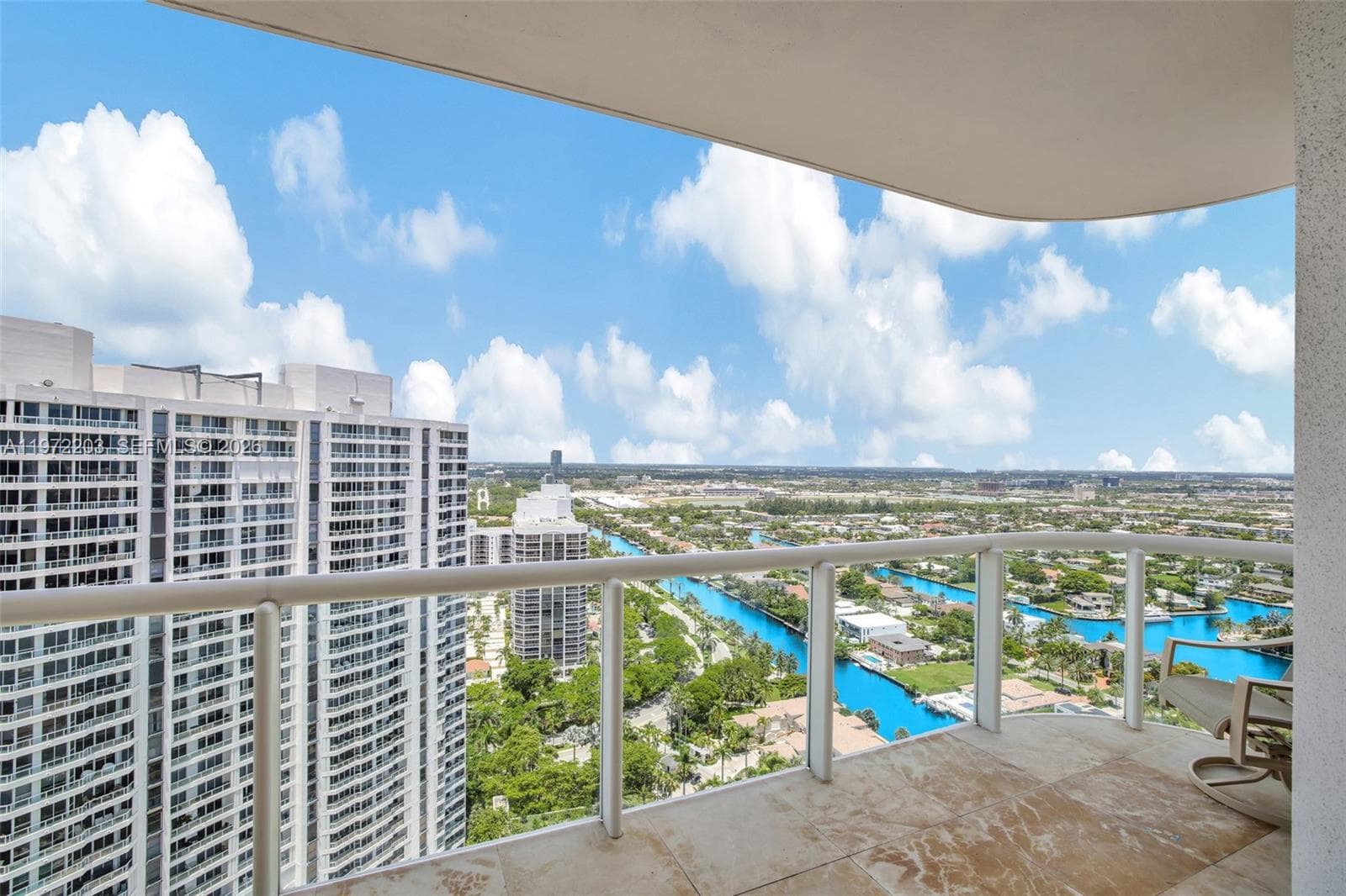 21200 Point Pl, Aventura FL 33180 — 48