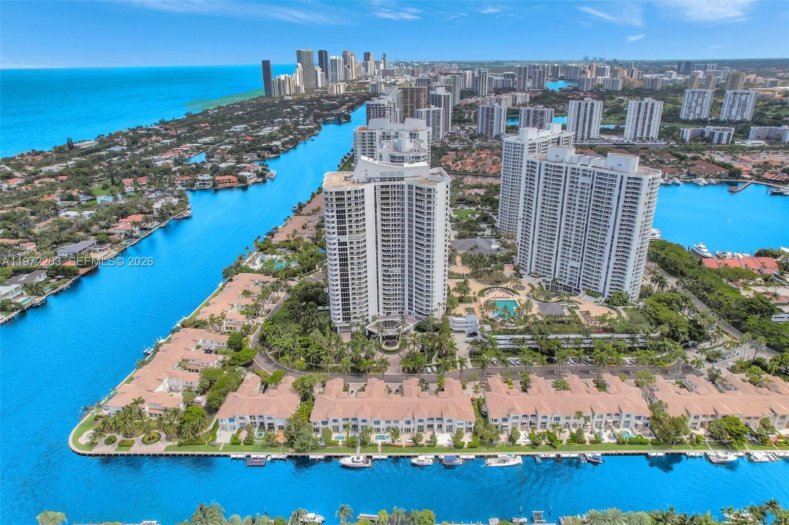 21200 Point Pl, Aventura FL 33180 — 85