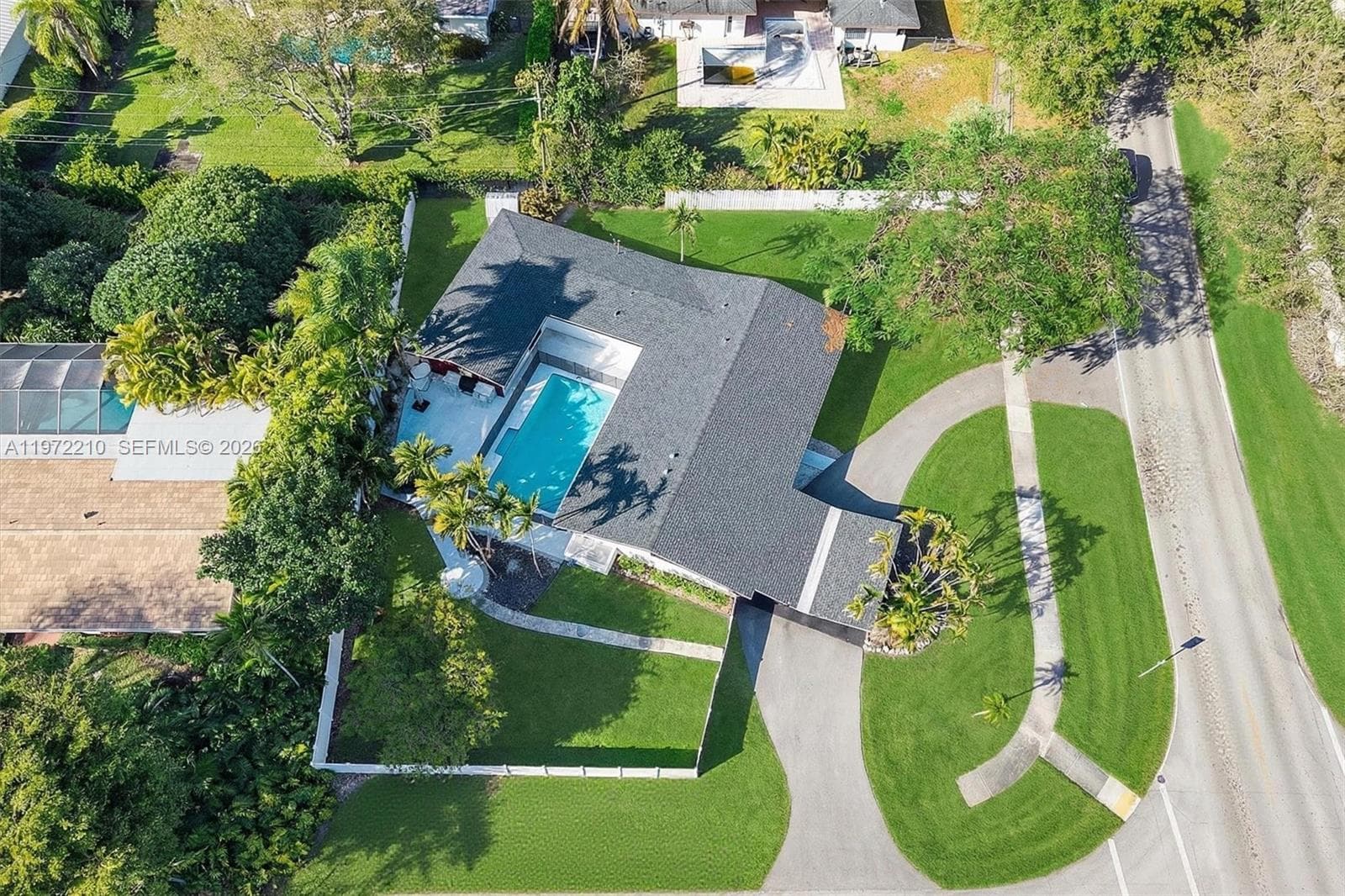 8201 SW 151st St, Palmetto Bay FL 33158 — 28