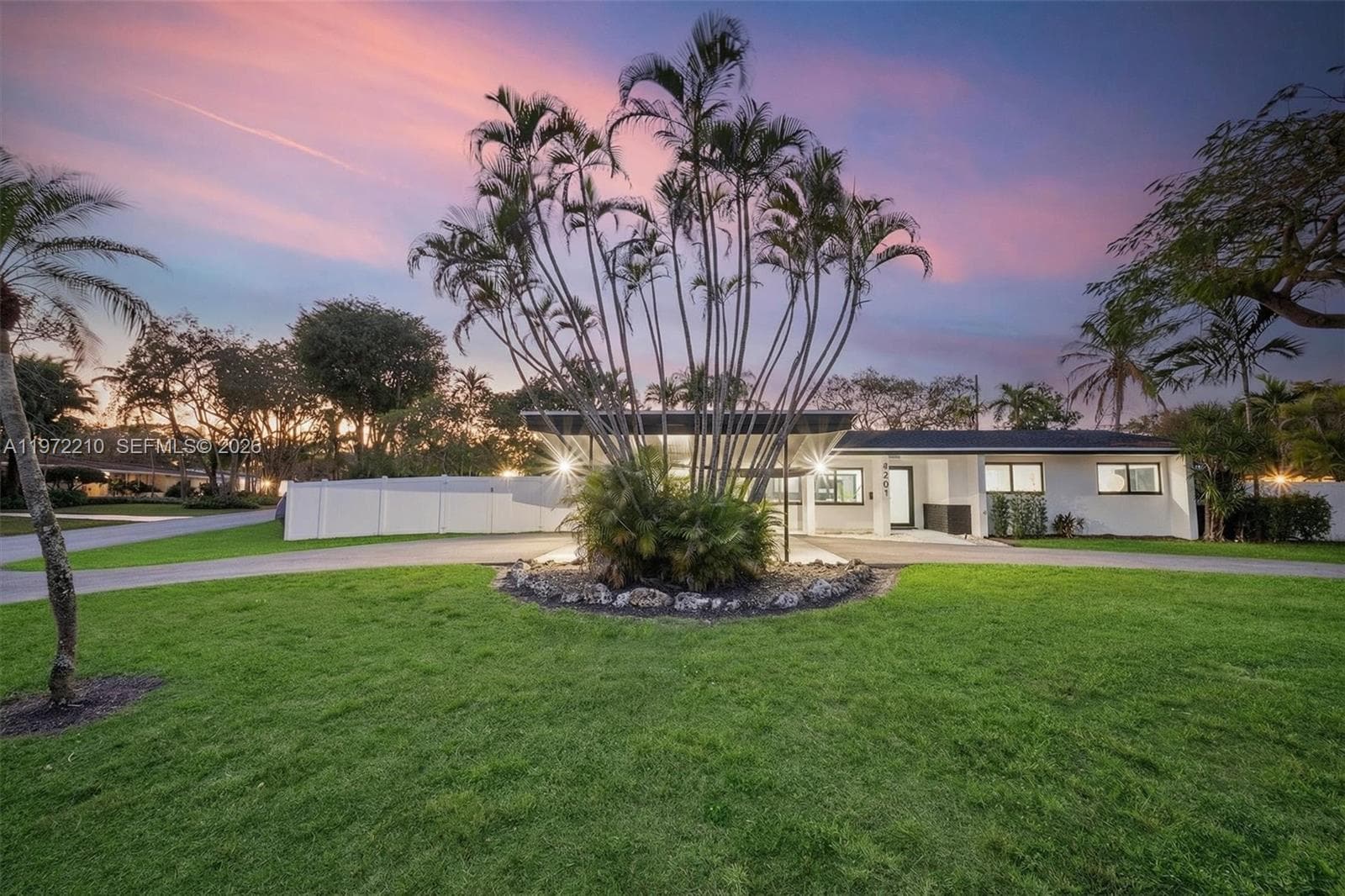 8201 SW 151st St, Palmetto Bay FL 33158 — 34