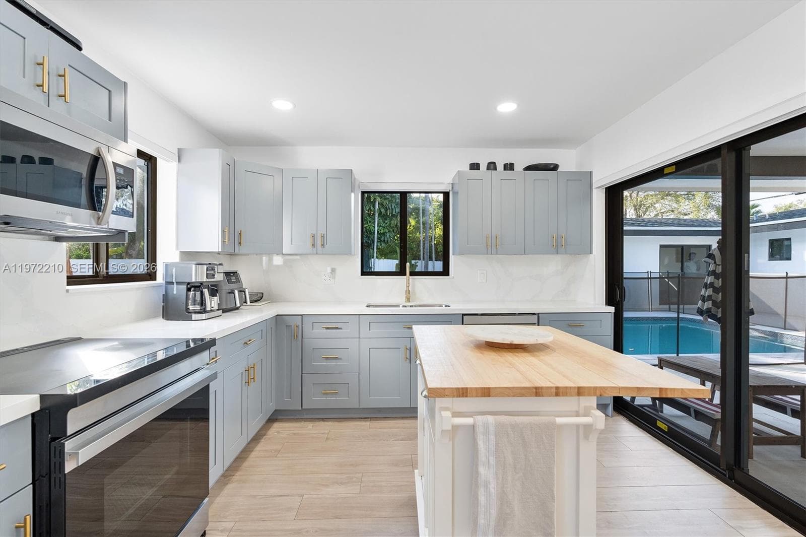 8201 SW 151st St, Palmetto Bay FL 33158 — 8