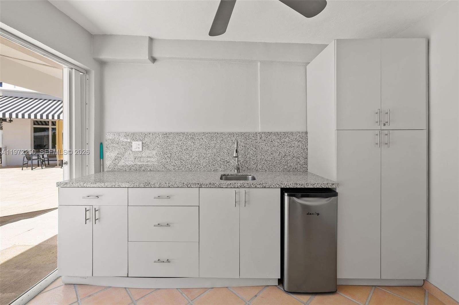 4925 Collins Ave, Miami Beach FL 33140 — 8