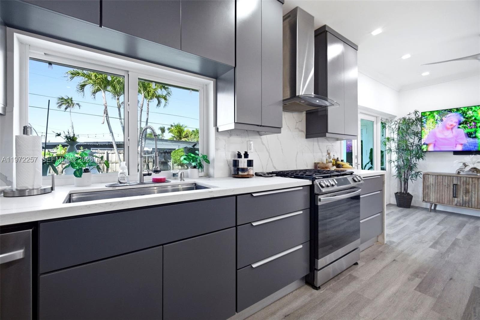 1871 NE 186th St, North Miami Beach FL 33179 — 16