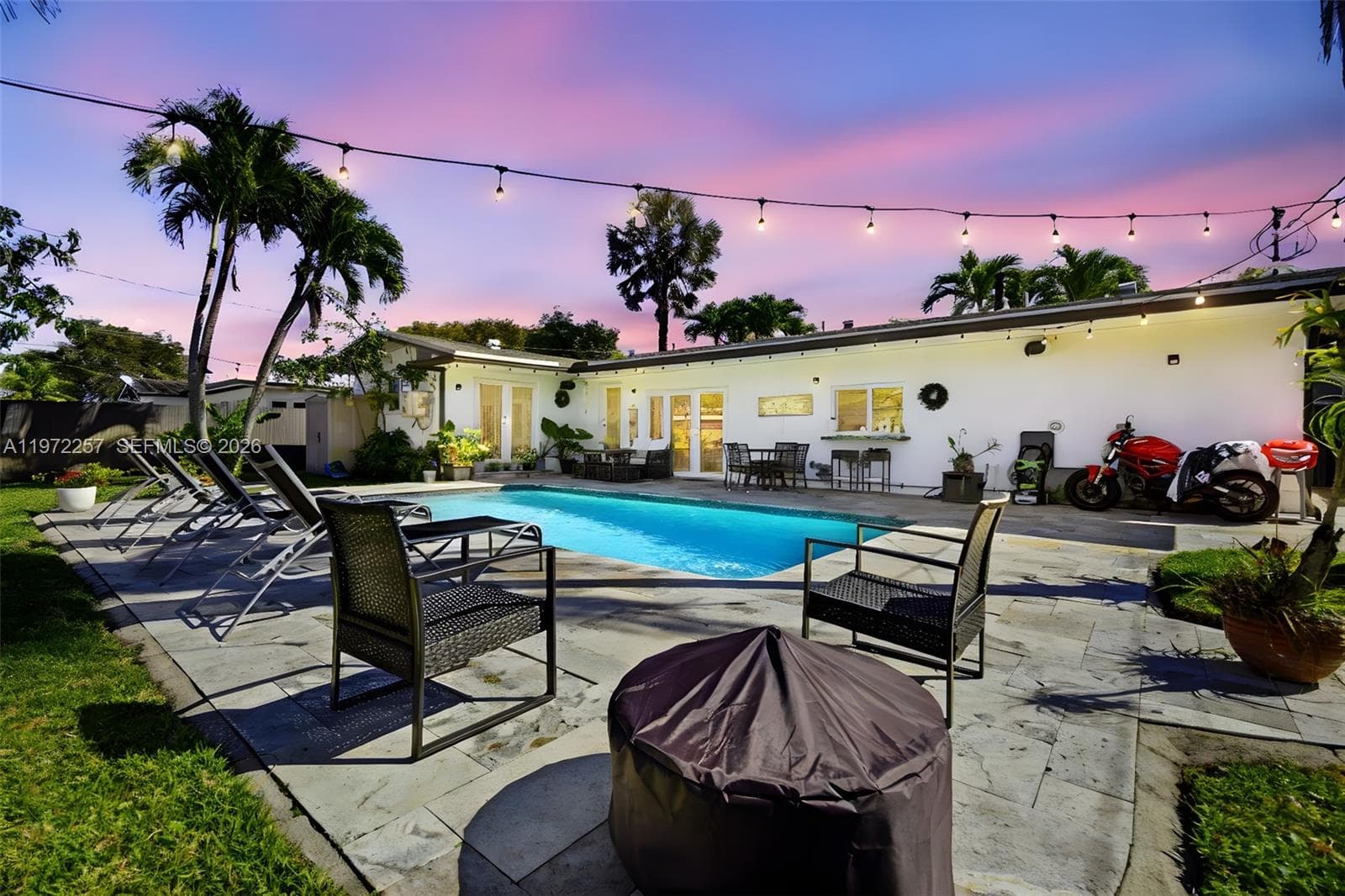 1871 NE 186th St, North Miami Beach FL 33179 — 32