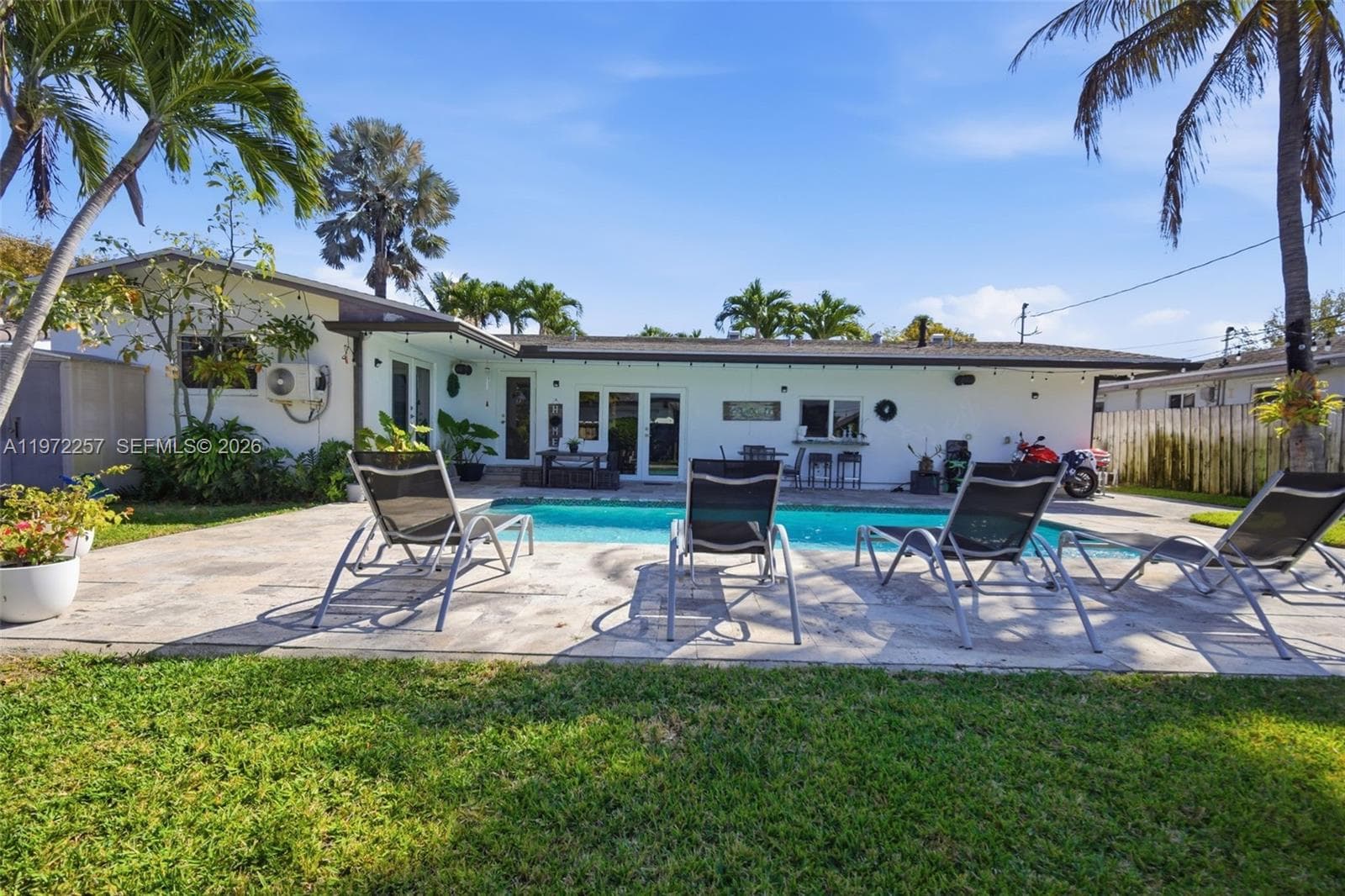 1871 NE 186th St, North Miami Beach FL 33179 — 33
