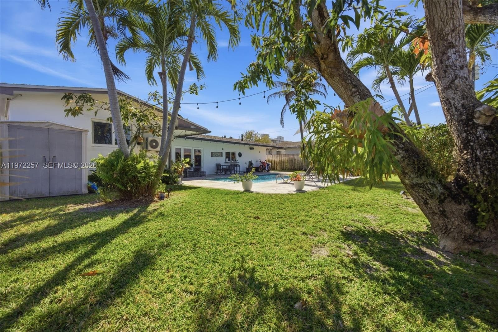 1871 NE 186th St, North Miami Beach FL 33179 — 35