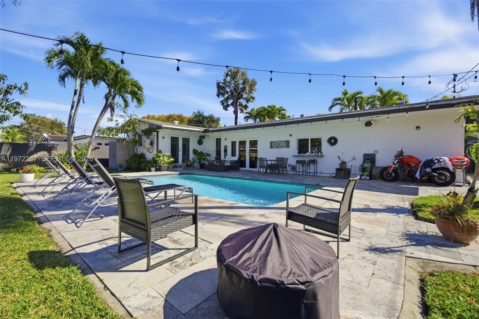 1871 NE 186th St, North Miami Beach FL 33179 — 39