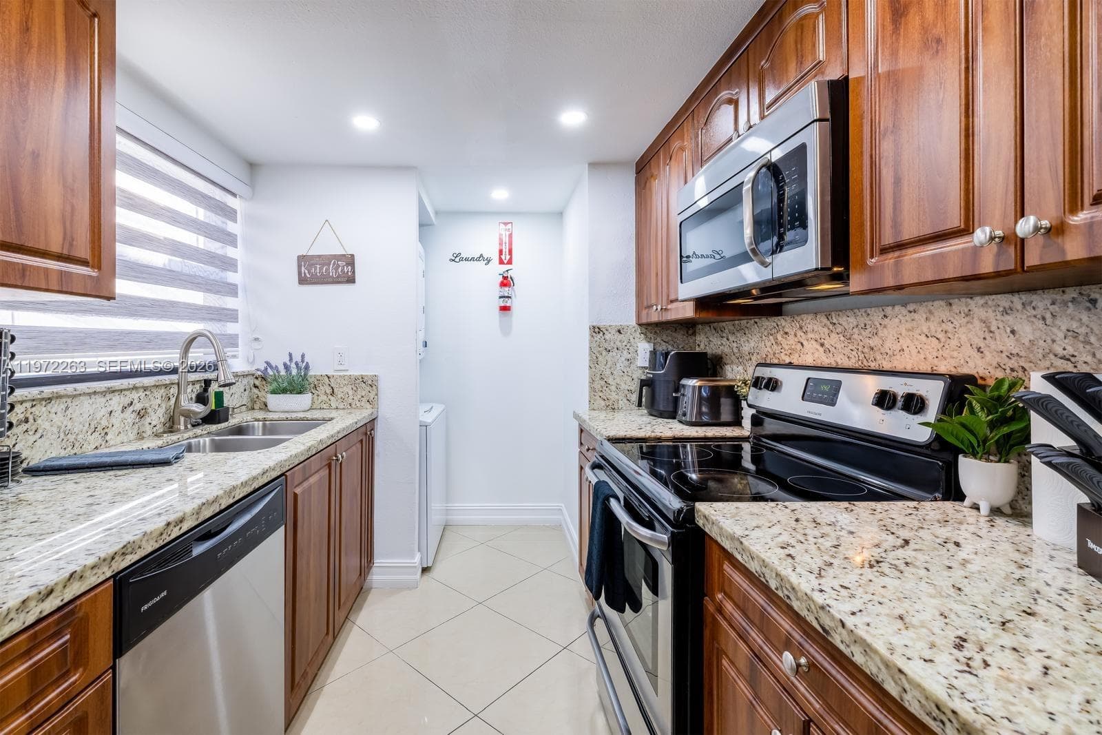 15445 SW 57th St, Miami FL 33193 — 23