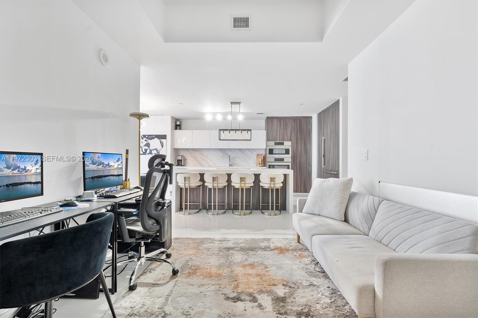 851 NE 1st Ave # 1712, Miami FL 33132 — 46