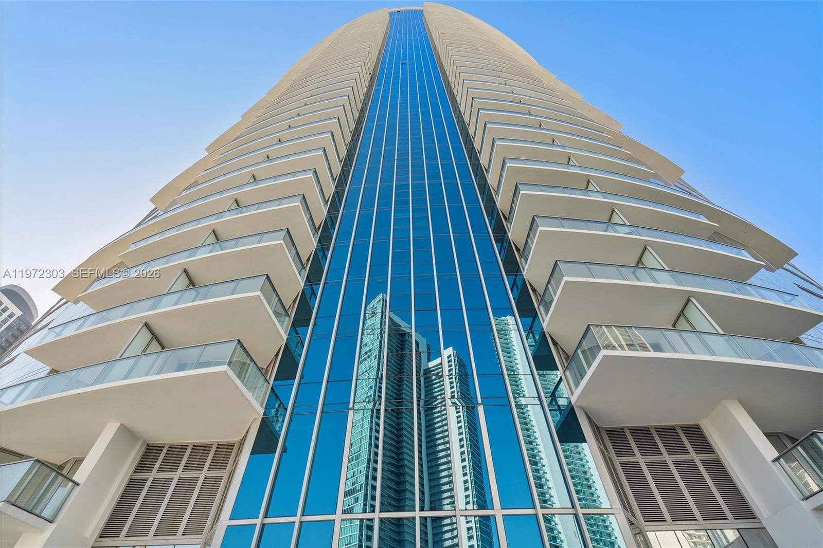 851 NE 1st Ave # 1712, Miami FL 33132 — 57