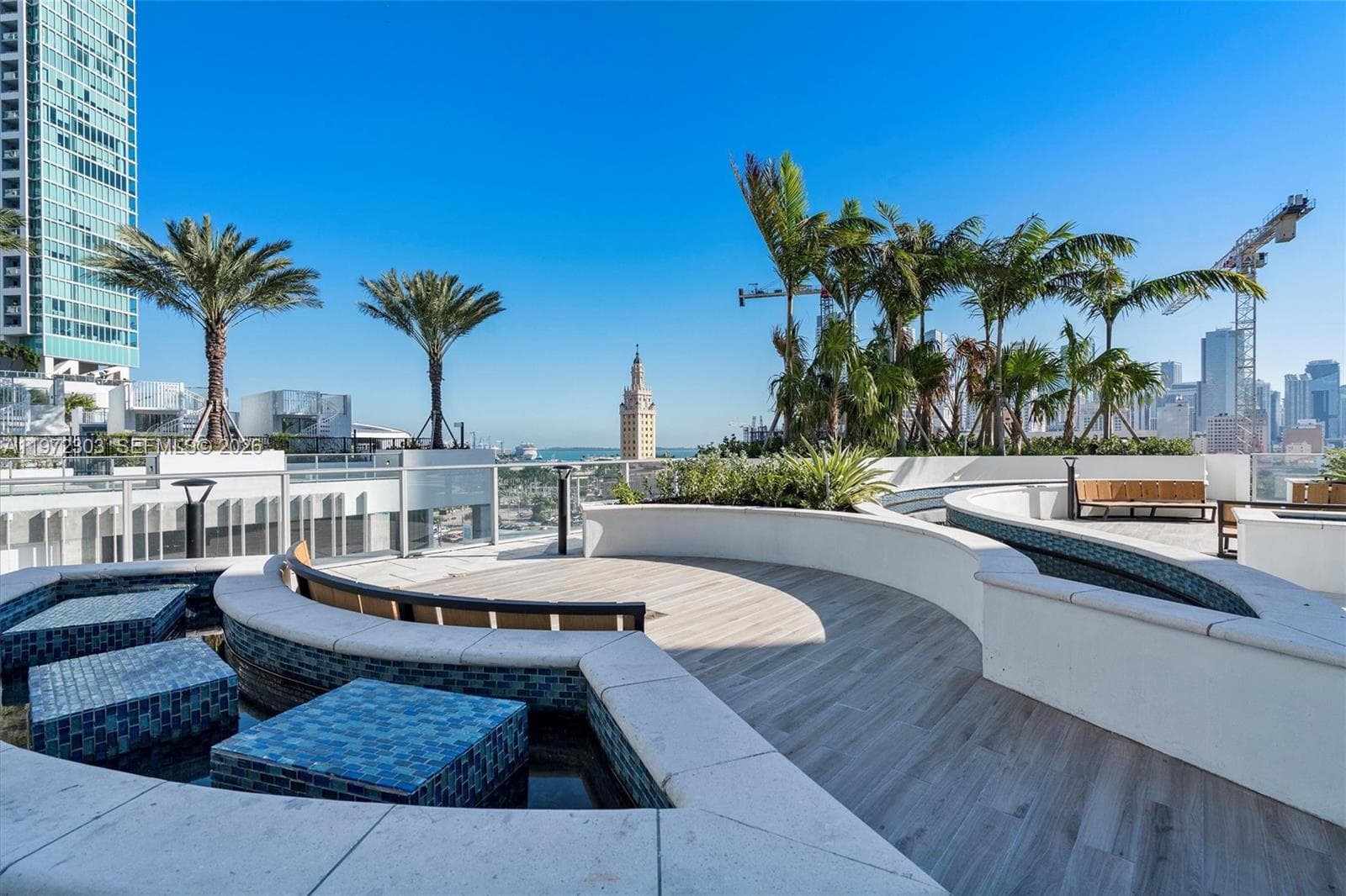 851 NE 1st Ave # 1712, Miami FL 33132 — 53