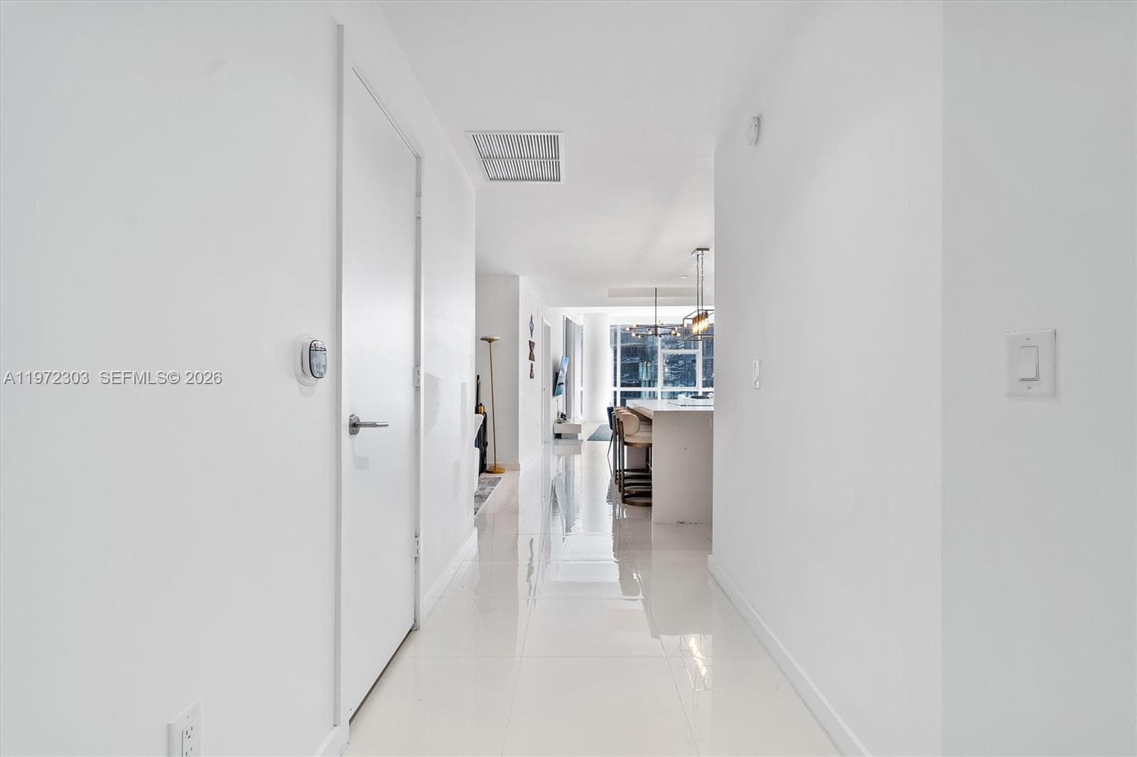 851 NE 1st Ave # 1712, Miami FL 33132 — 22