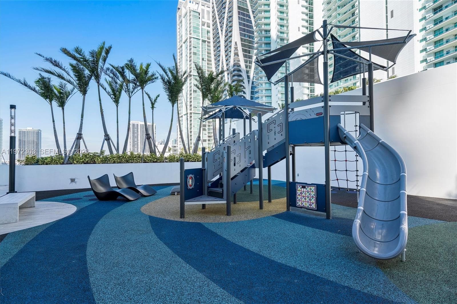 851 NE 1st Ave # 1712, Miami FL 33132 — 77