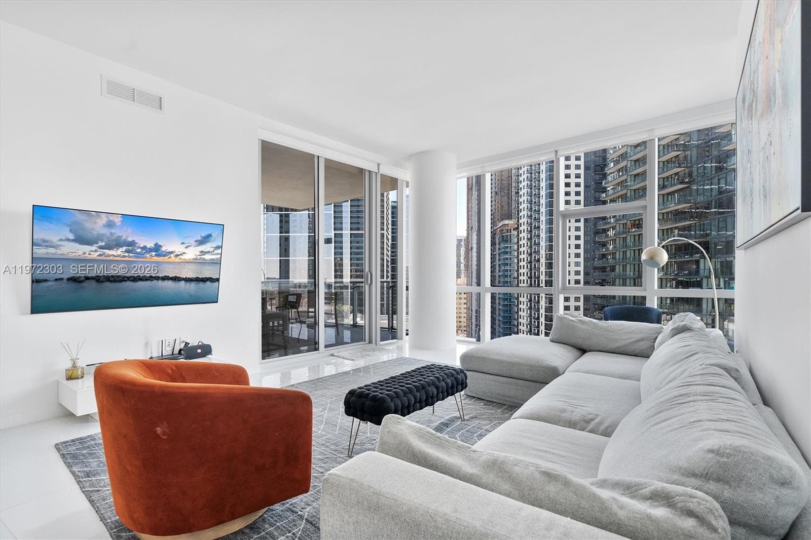 851 NE 1st Ave # 1712, Miami FL 33132 — 5