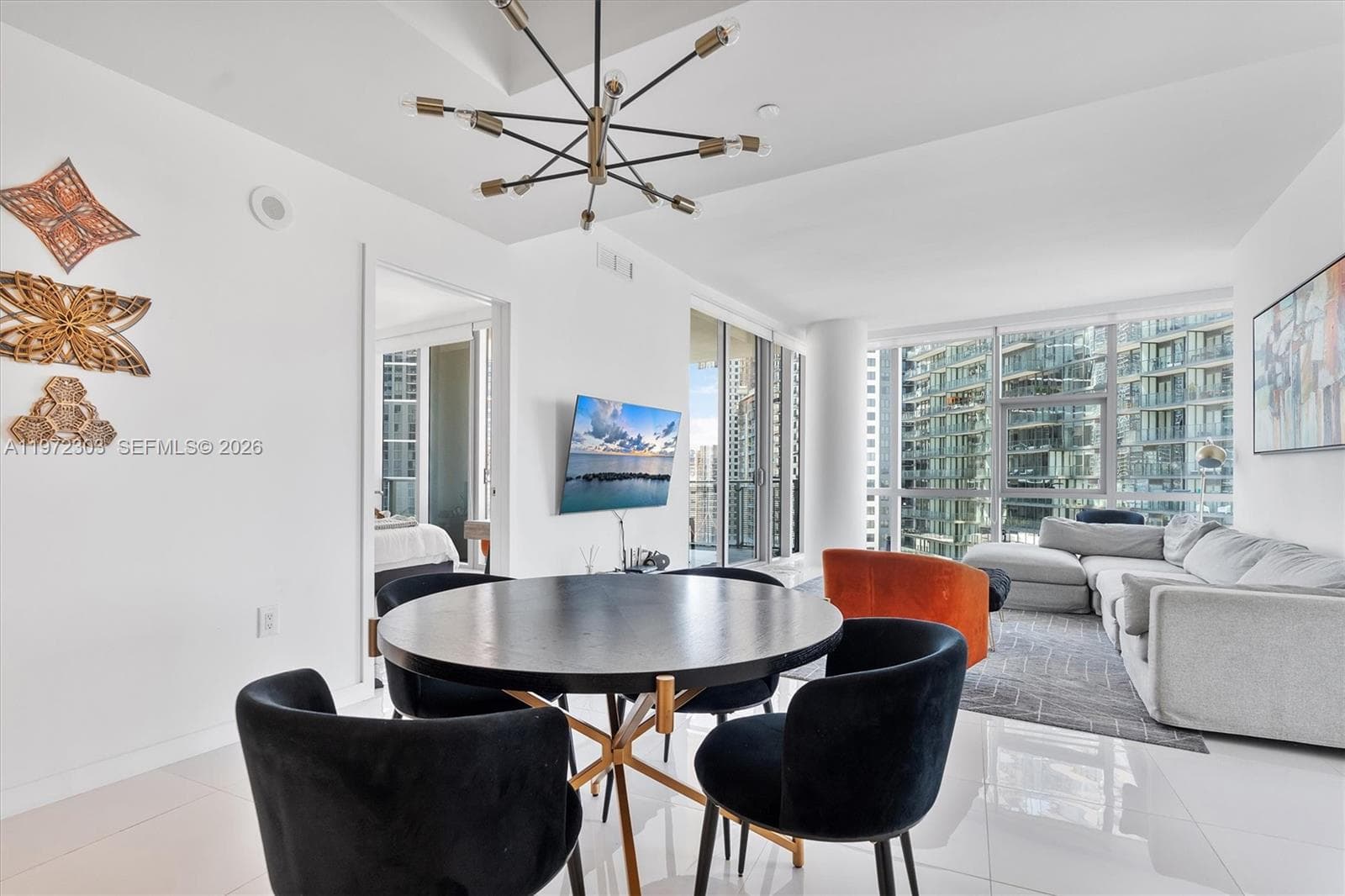 851 NE 1st Ave # 1712, Miami FL 33132 — 20