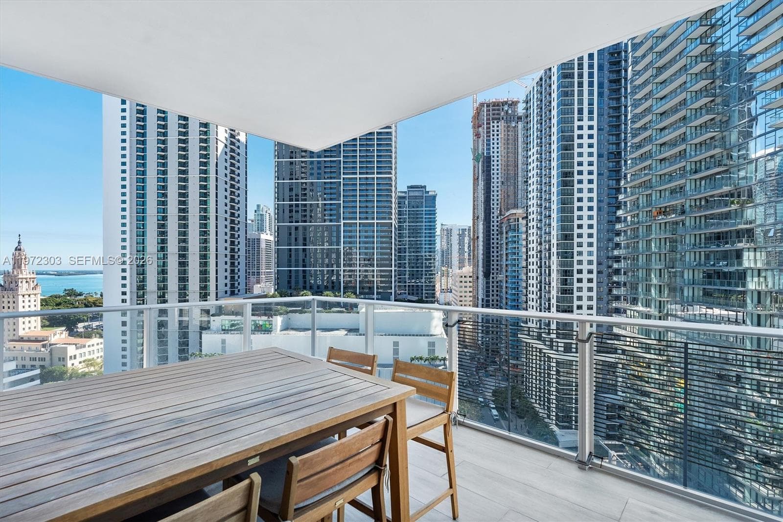 851 NE 1st Ave # 1712, Miami FL 33132 — 14