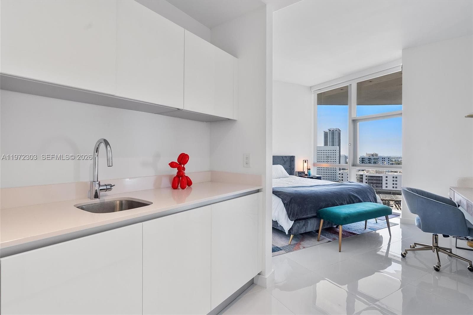 851 NE 1st Ave # 1712, Miami FL 33132 — 39