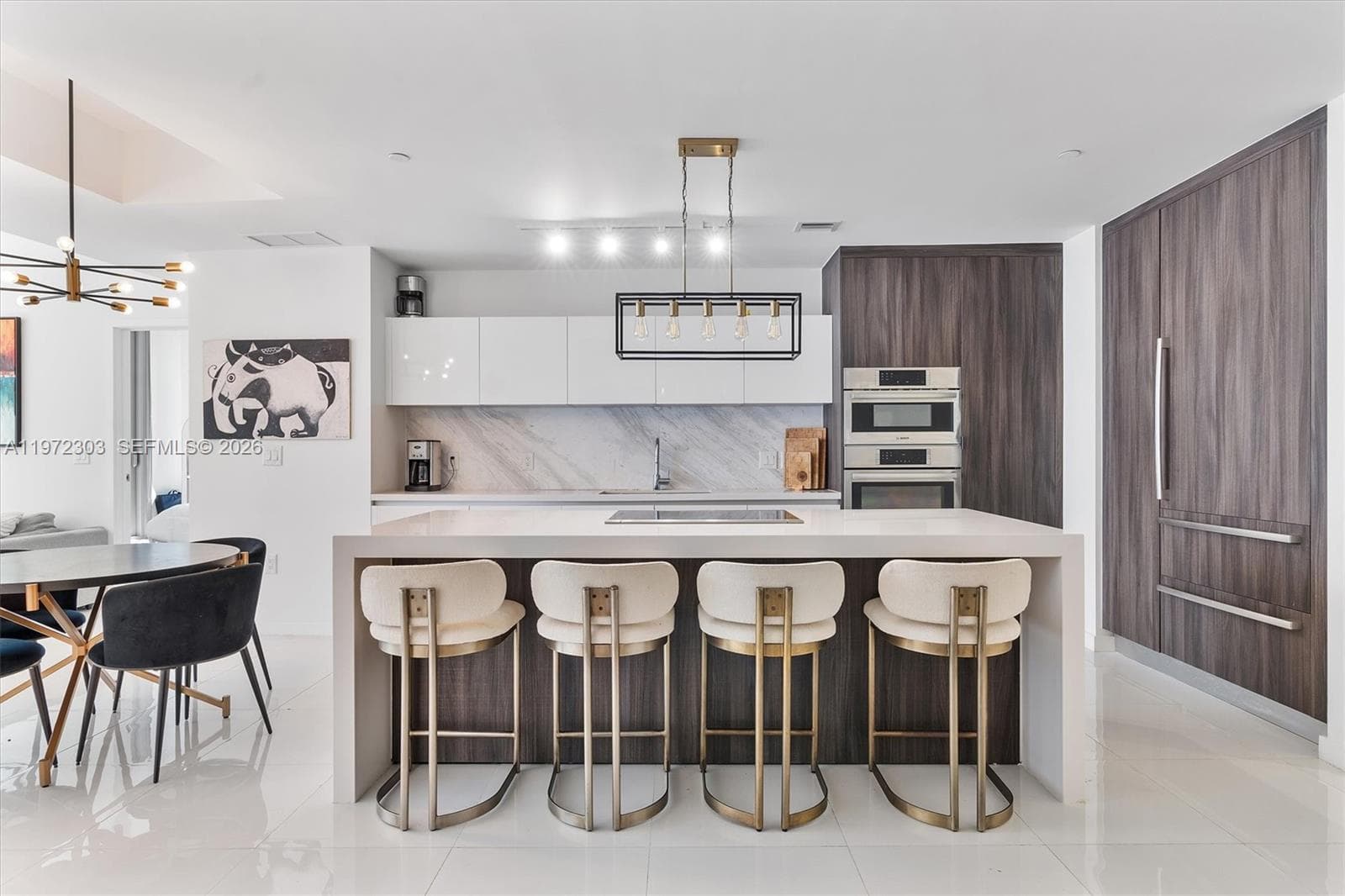 851 NE 1st Ave # 1712, Miami FL 33132 — 4