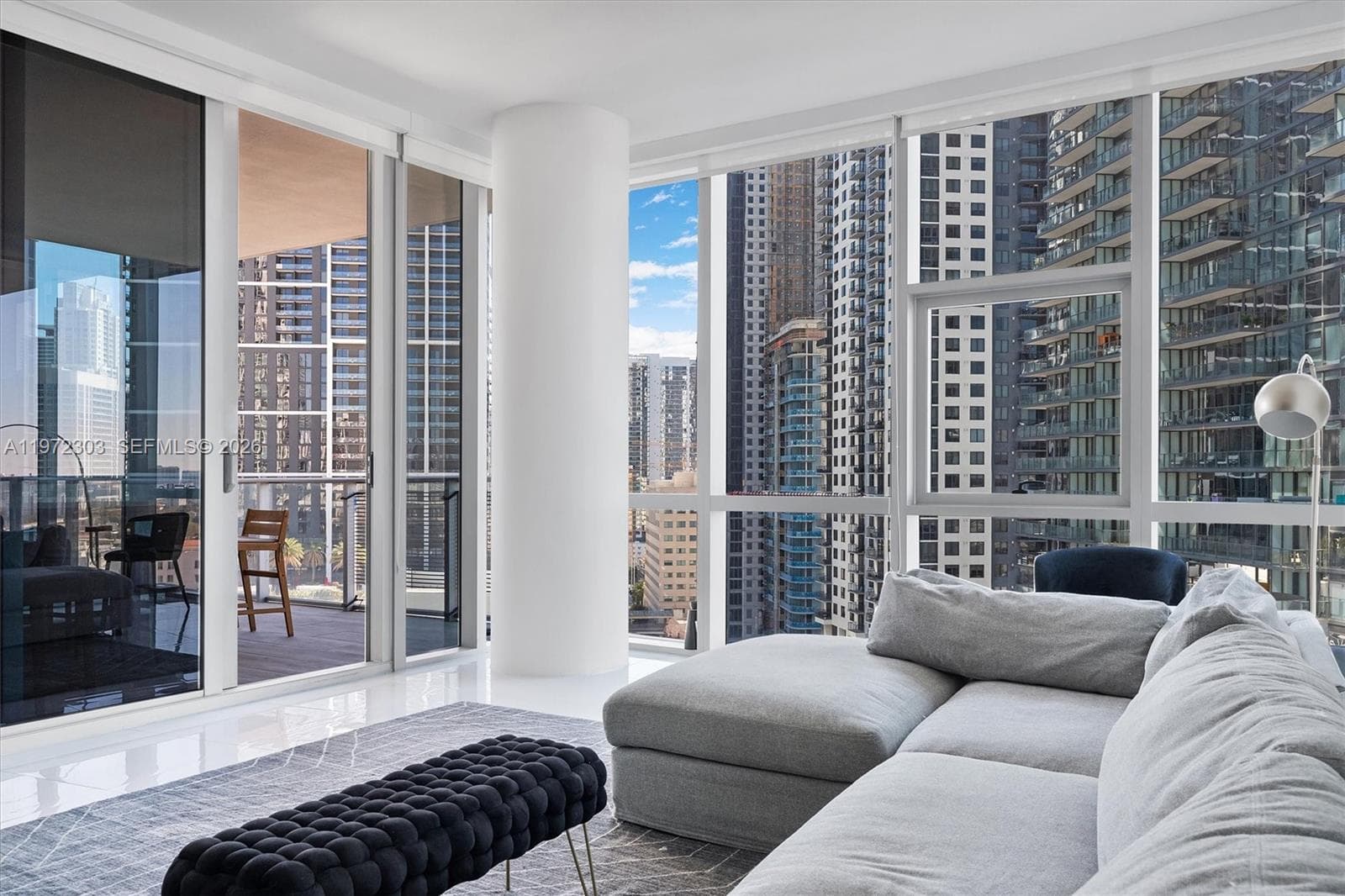 851 NE 1st Ave # 1712, Miami FL 33132 — 8