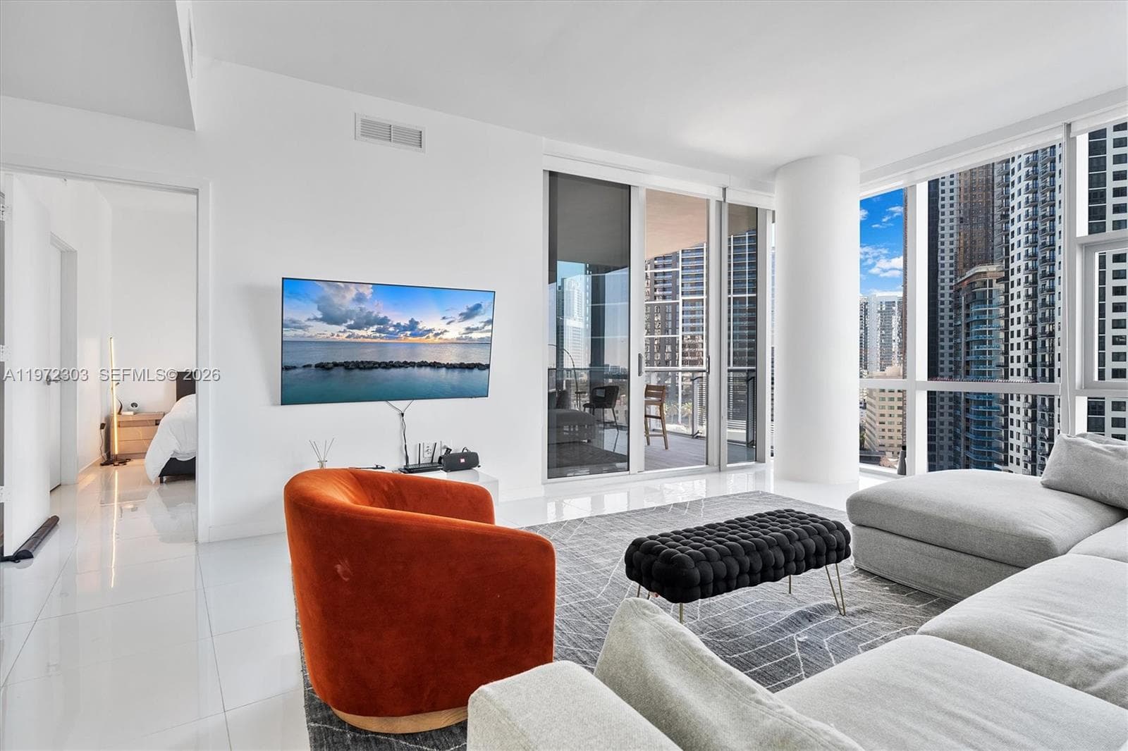 851 NE 1st Ave # 1712, Miami FL 33132 — 21