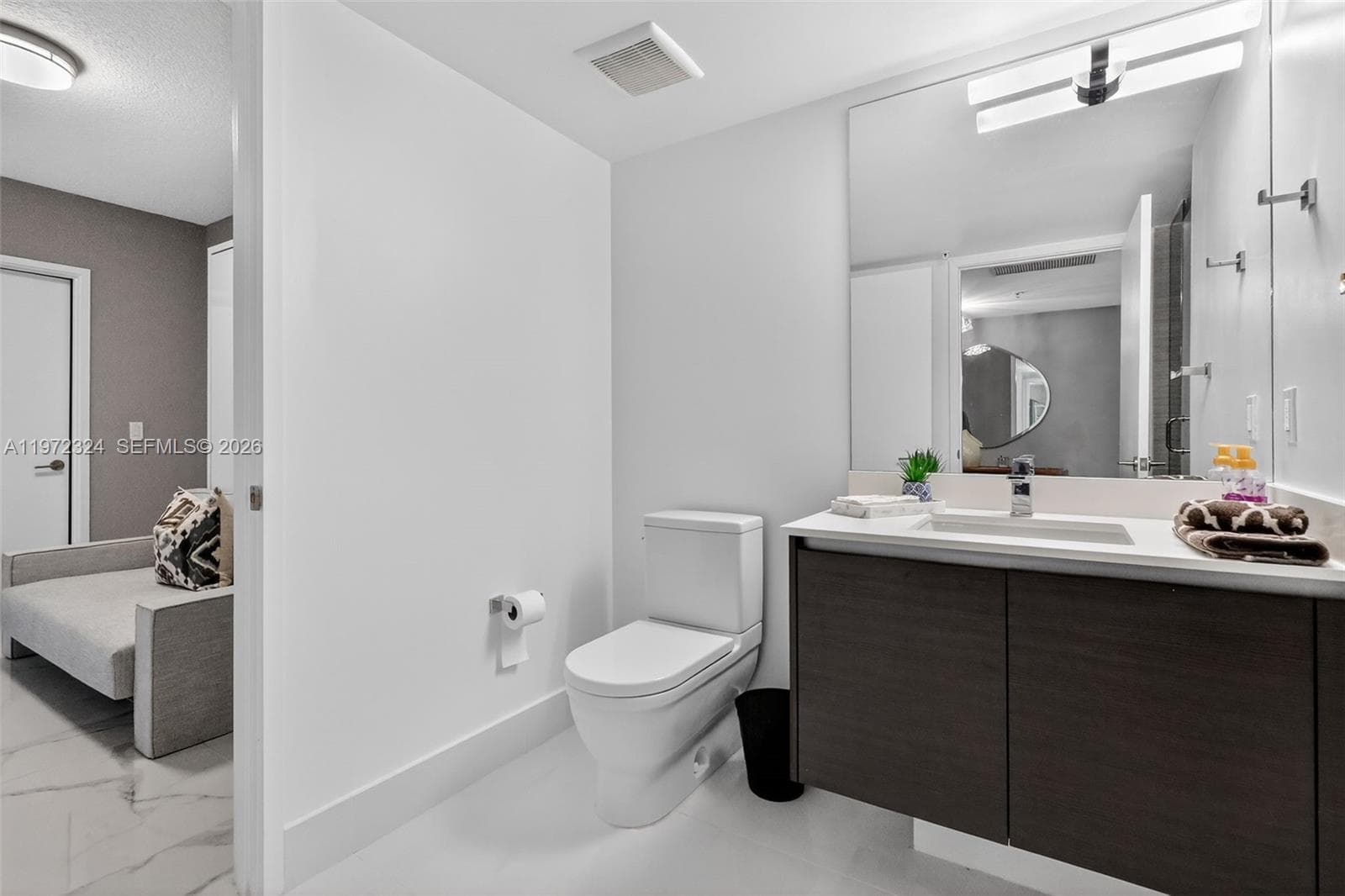 300 Sunny Isles Blvd # 804, Sunny Isles Beach FL 33160 — 33