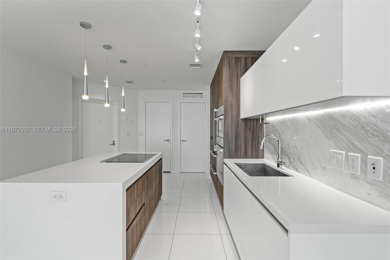 851 NE 1st Ave # 1506, Miami FL 33132 — 1