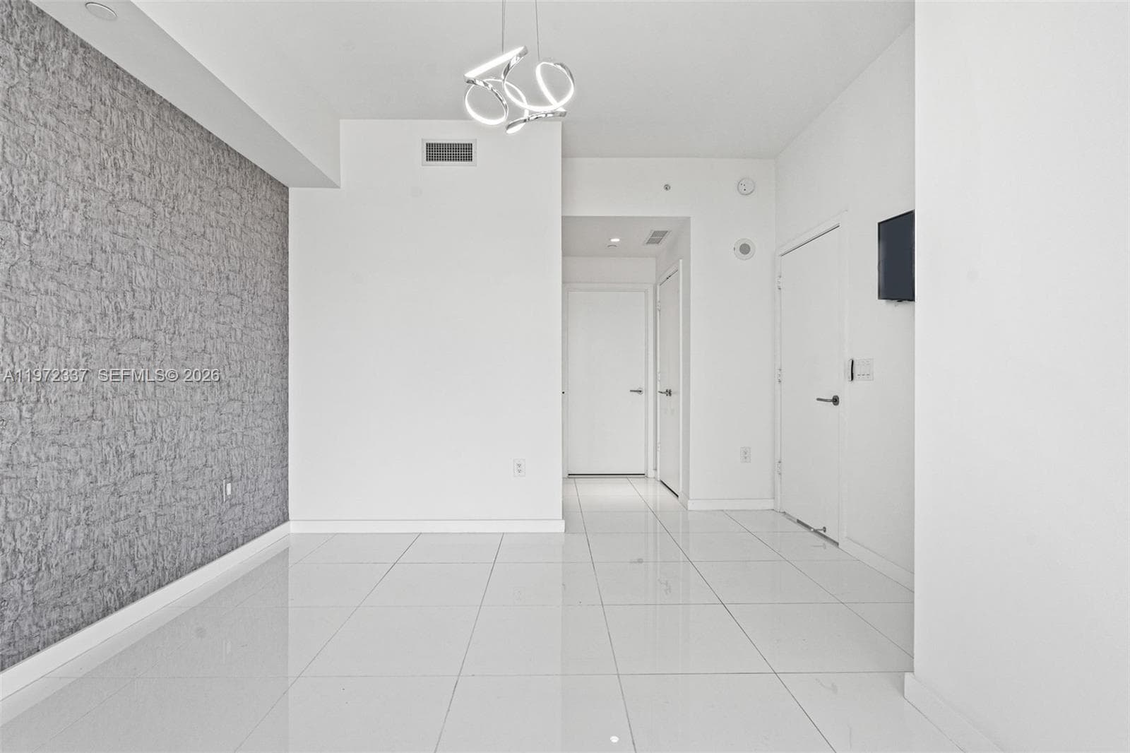 851 NE 1st Ave # 1506, Miami FL 33132 — 20