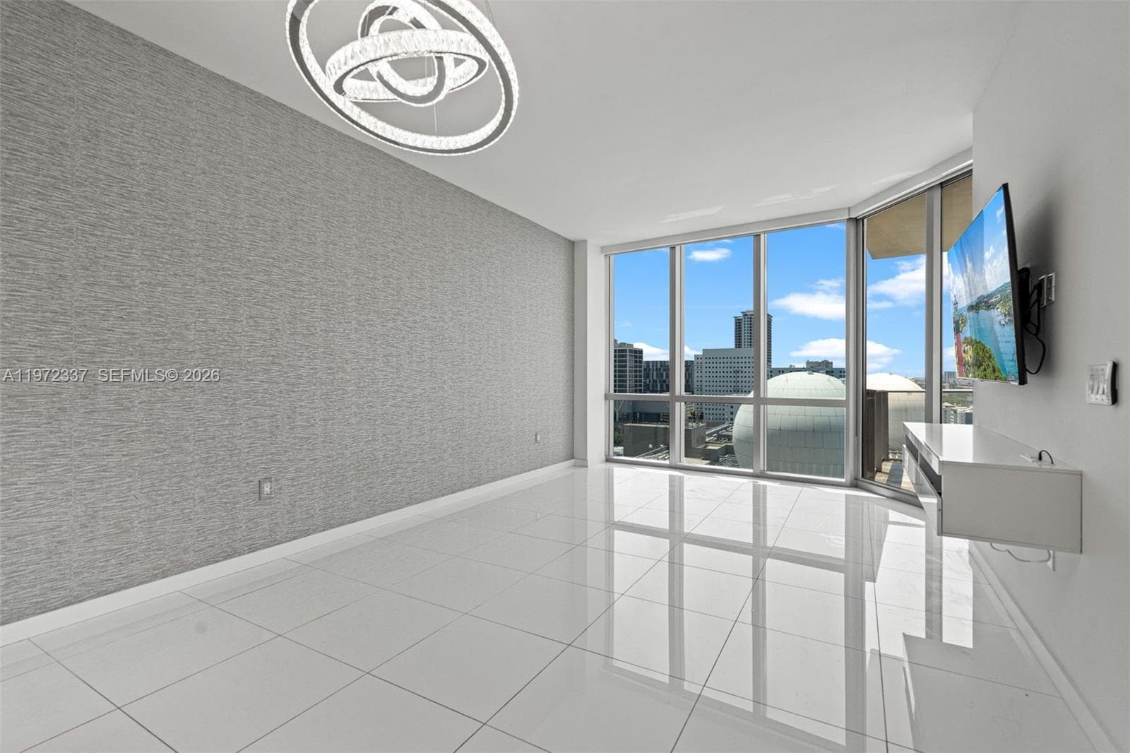 851 NE 1st Ave # 1506, Miami FL 33132 — 9