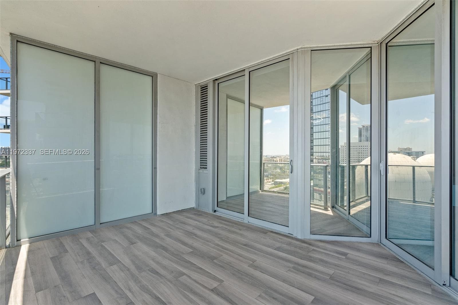 851 NE 1st Ave # 1506, Miami FL 33132 — 29