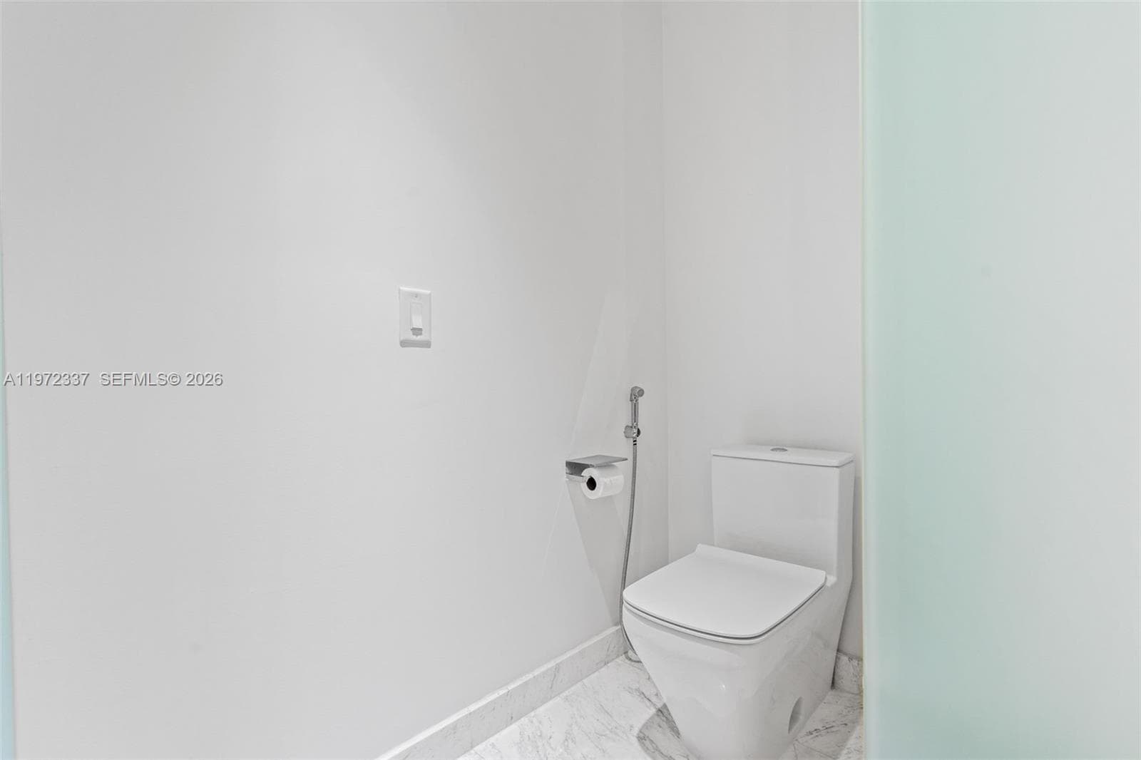 851 NE 1st Ave # 1506, Miami FL 33132 — 25