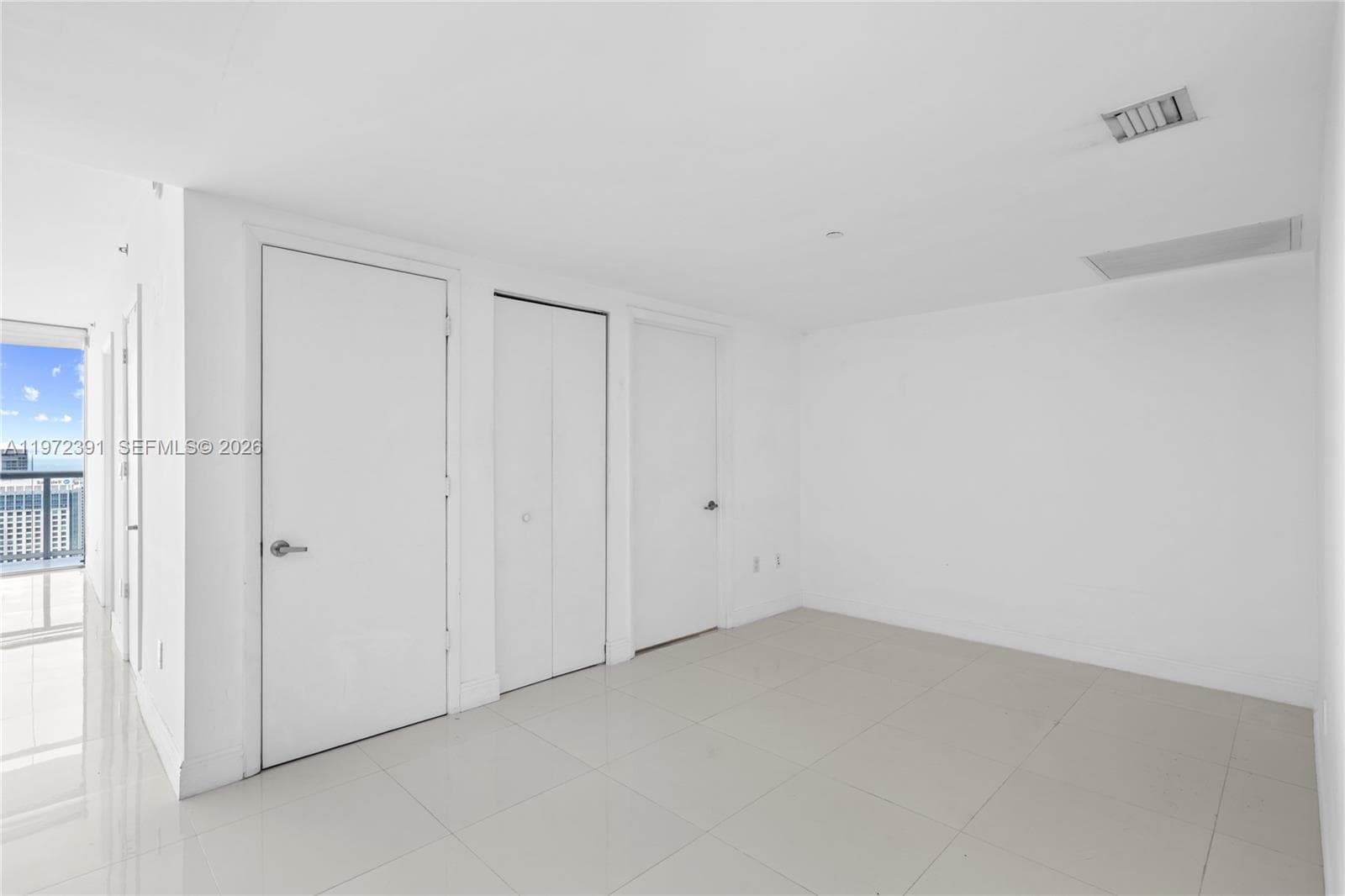 495 Brickell Ave # 4705, Miami FL 33131 — 16