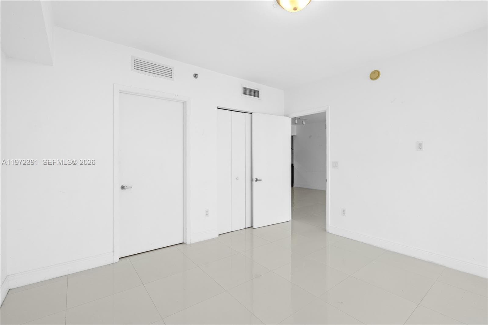 495 Brickell Ave # 4705, Miami FL 33131 — 28