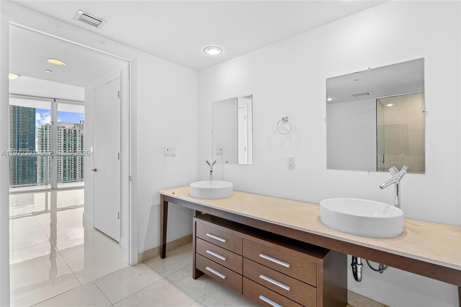 495 Brickell Ave # 4705, Miami FL 33131 — 30
