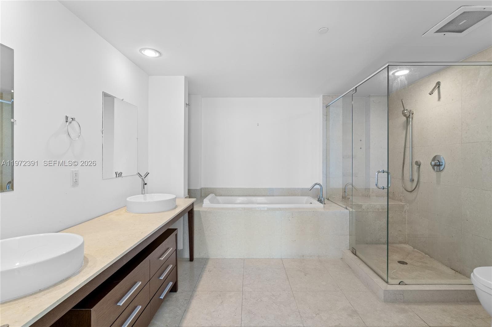 495 Brickell Ave # 4705, Miami FL 33131 — 35