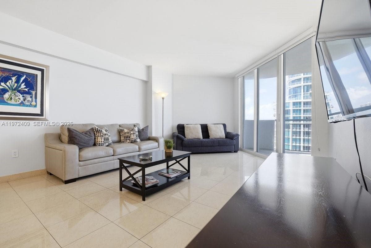 17375 Collins Ave # 1506, Sunny Isles Beach FL 33160 — 17
