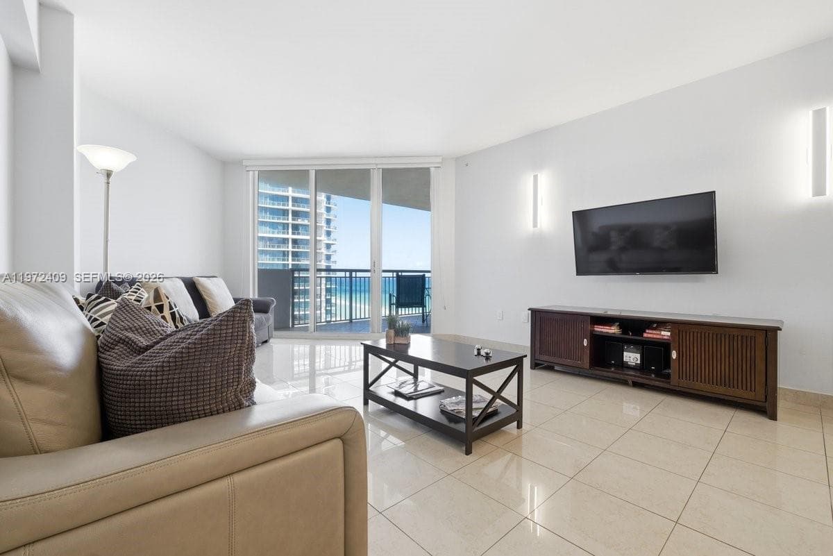17375 Collins Ave # 1506, Sunny Isles Beach FL 33160 — 16