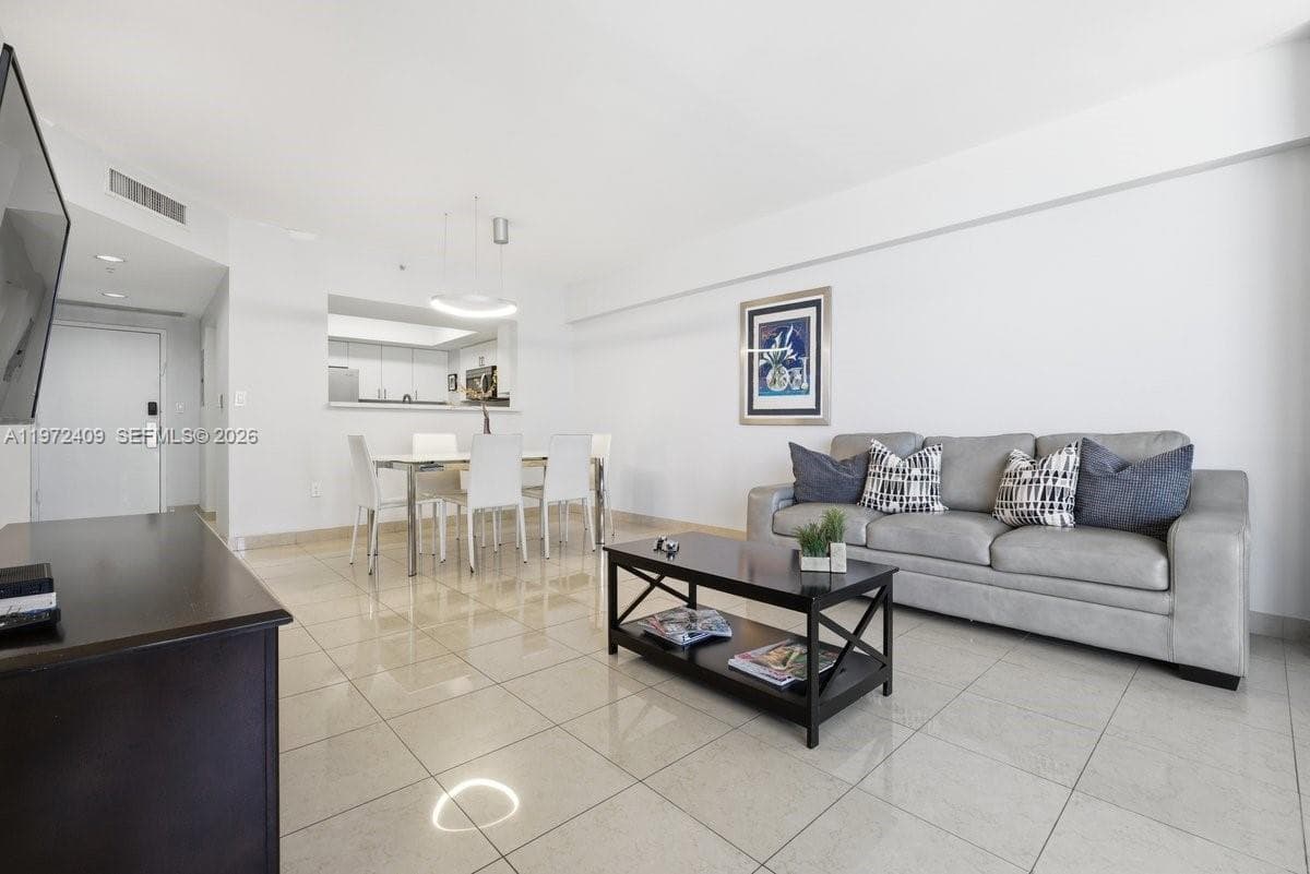 17375 Collins Ave # 1506, Sunny Isles Beach FL 33160 — 18